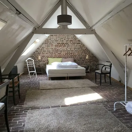 Les Hirondelles Holiday home *